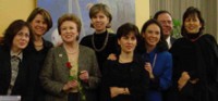 Marhta Orozco, supernumeraria del Opus Dei, con su famila