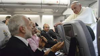 Almudi.org - "La entrevista que el Papa concedió en el avión"