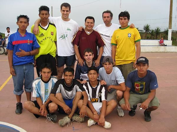 N07G107_20070728_Partidos_y_futbol_espanoles-campeones_61_result