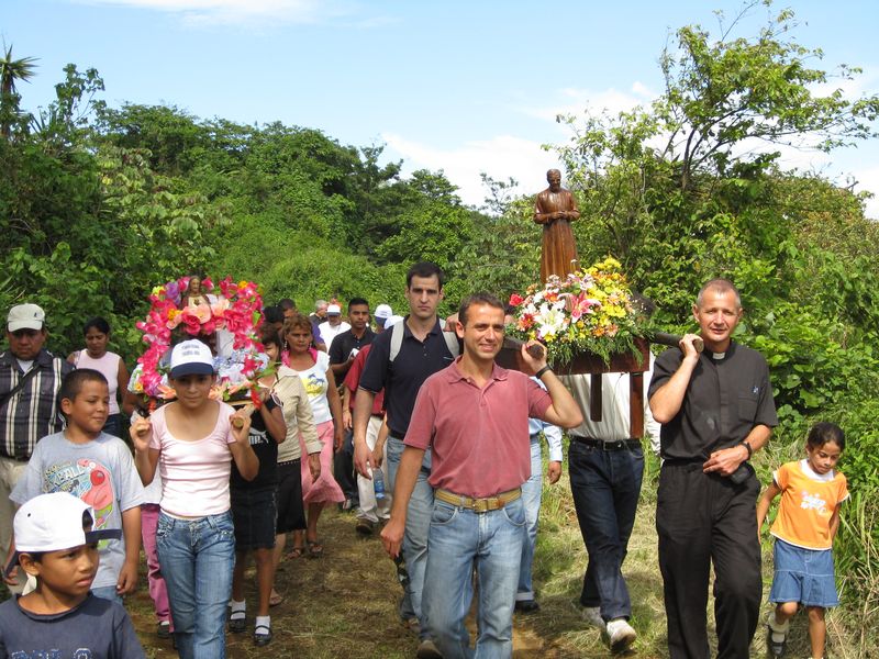 20070722_050_Intronizacion_San_Josemaria_La_Procesion_92_result