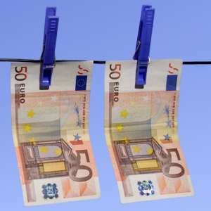 Almudi.org - Conciencias transparentes frente a tarjetas opacas