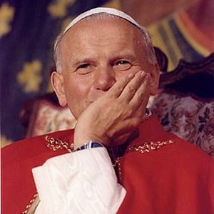 Almudi.org - La intensidad de la oración de Juan Pablo II