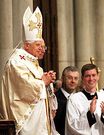 Almudi.org - El Papa en San Patricio