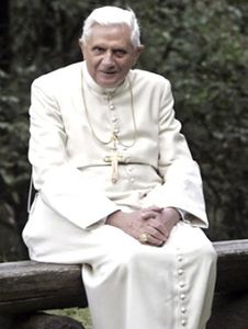 Resultado de imagen para papa emÃ©rito benedicto xvi